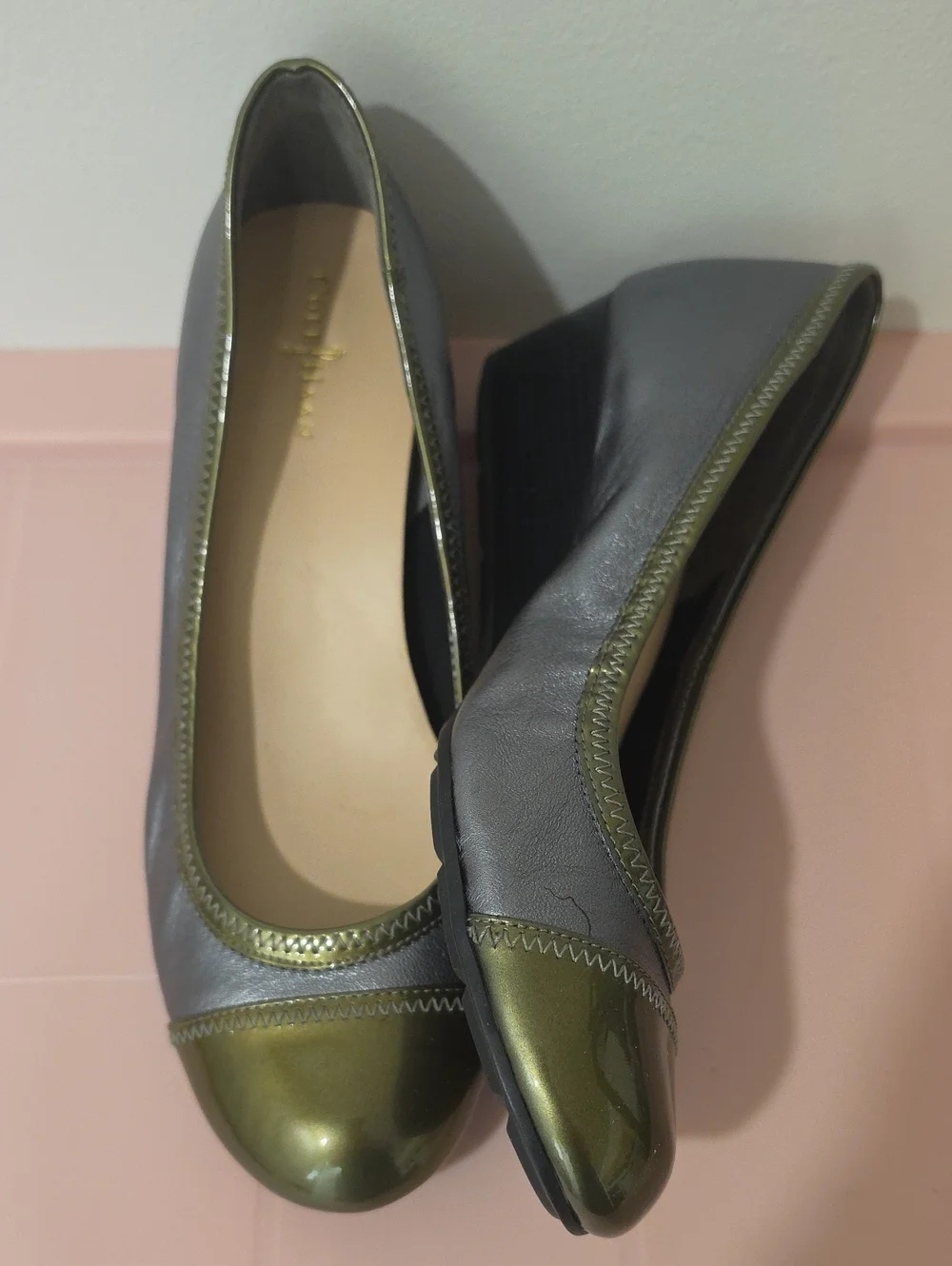 Women’s Gray and Olive Green COLE HAAN Wedge Slip-ons CLEAN!!